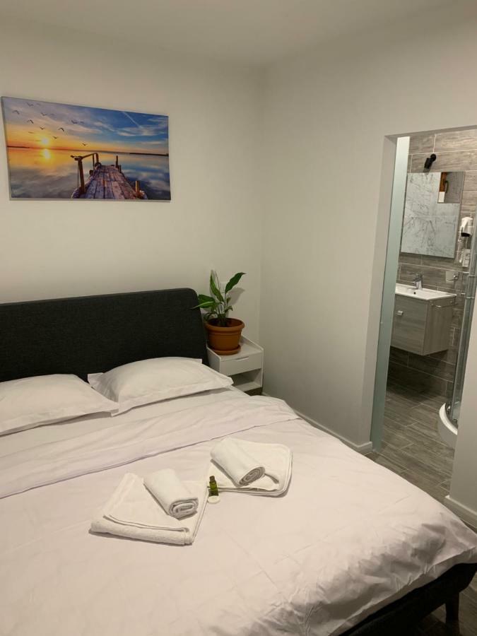 Casa Optim Hotel คาลิมาเนช ภายนอก รูปภาพ