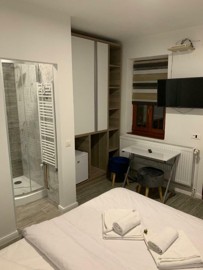 Casa Optim Hotel คาลิมาเนช ภายนอก รูปภาพ